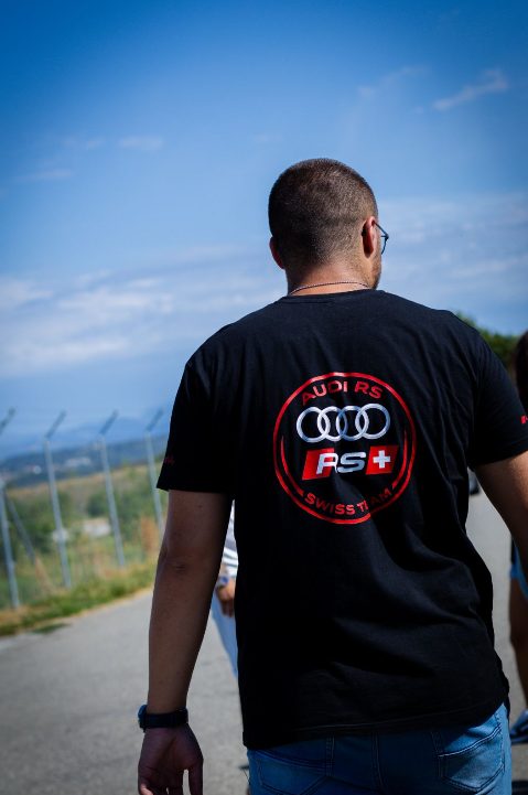 T-shirt del club